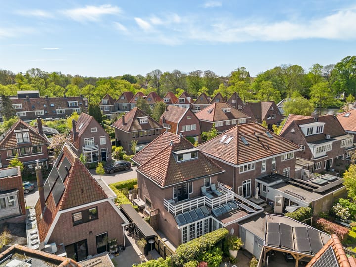 Photo 2 of J.P. Coenstraat 17