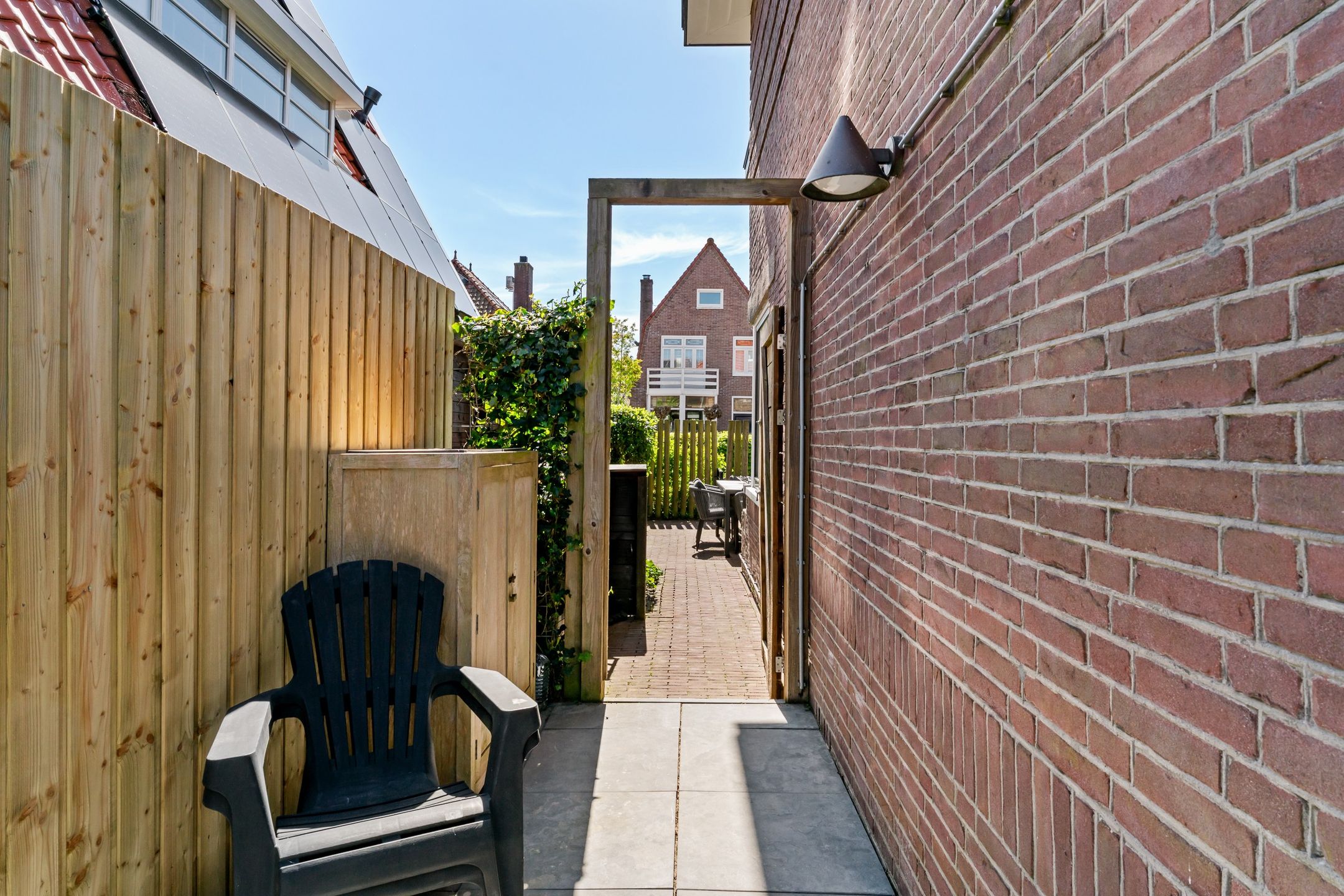 Detached 1930s Villa with Roof Terrace in Popular Hoorn Location — 42