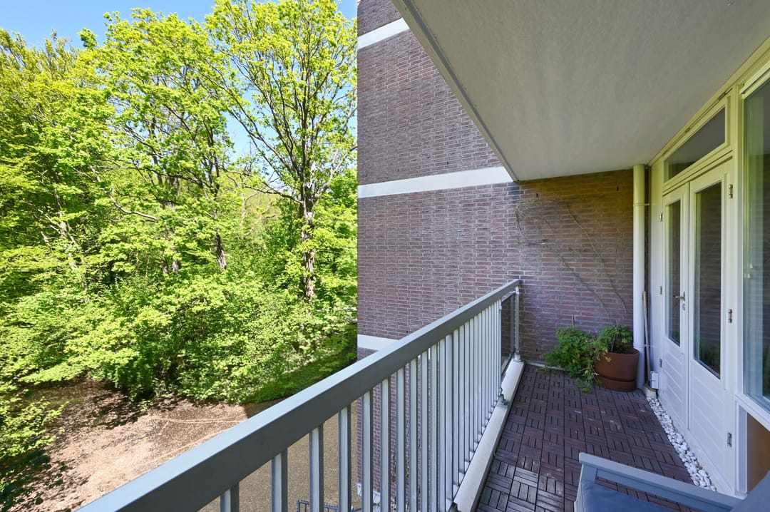 Apartment with unobstructed views of the Haagse Bos — 13