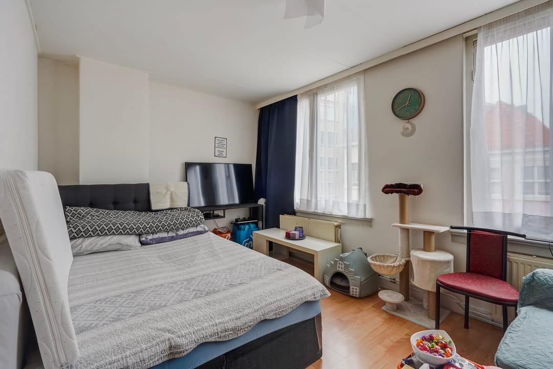 Historic Apartment with Renovation Potential in Den Haag Centre — 32