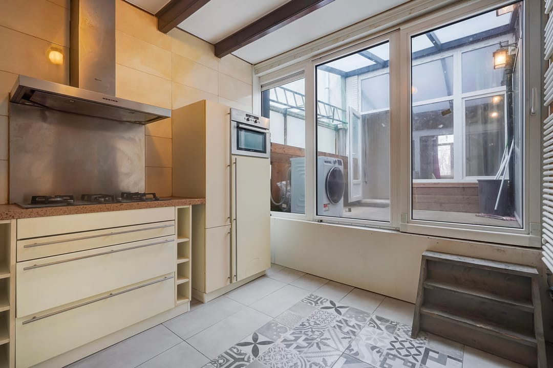 Historic Apartment with Renovation Potential in Den Haag Centre — 16