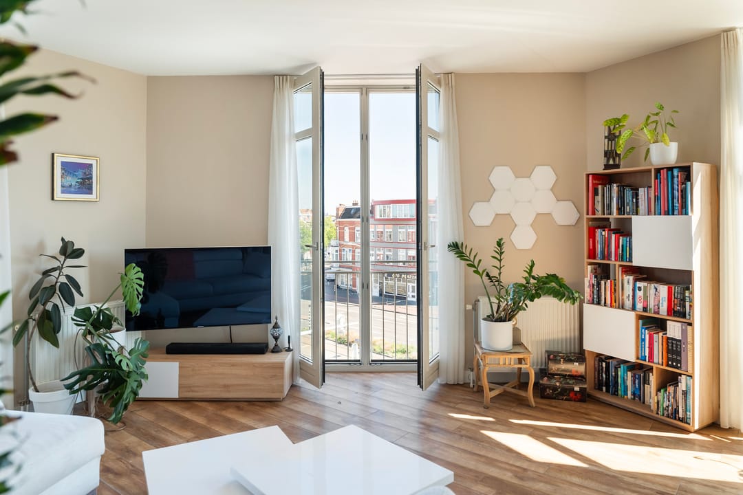 Spacious 4-Room Apartment with City Views, Terrace and Two Parking Spaces in Valkenboskwartier — 17