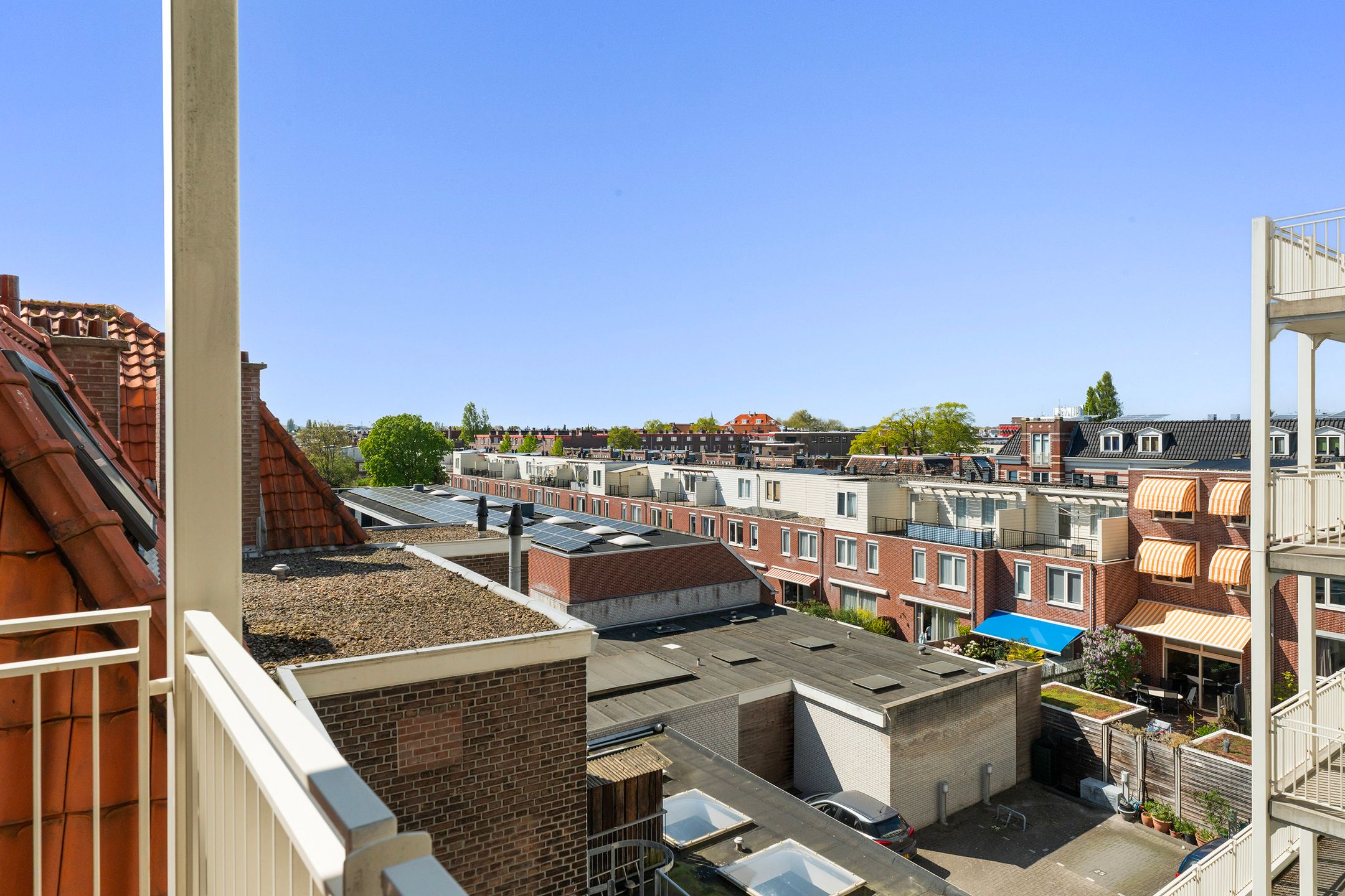 Spacious 4-Room Apartment with City Views, Terrace and Two Parking Spaces in Valkenboskwartier — 30
