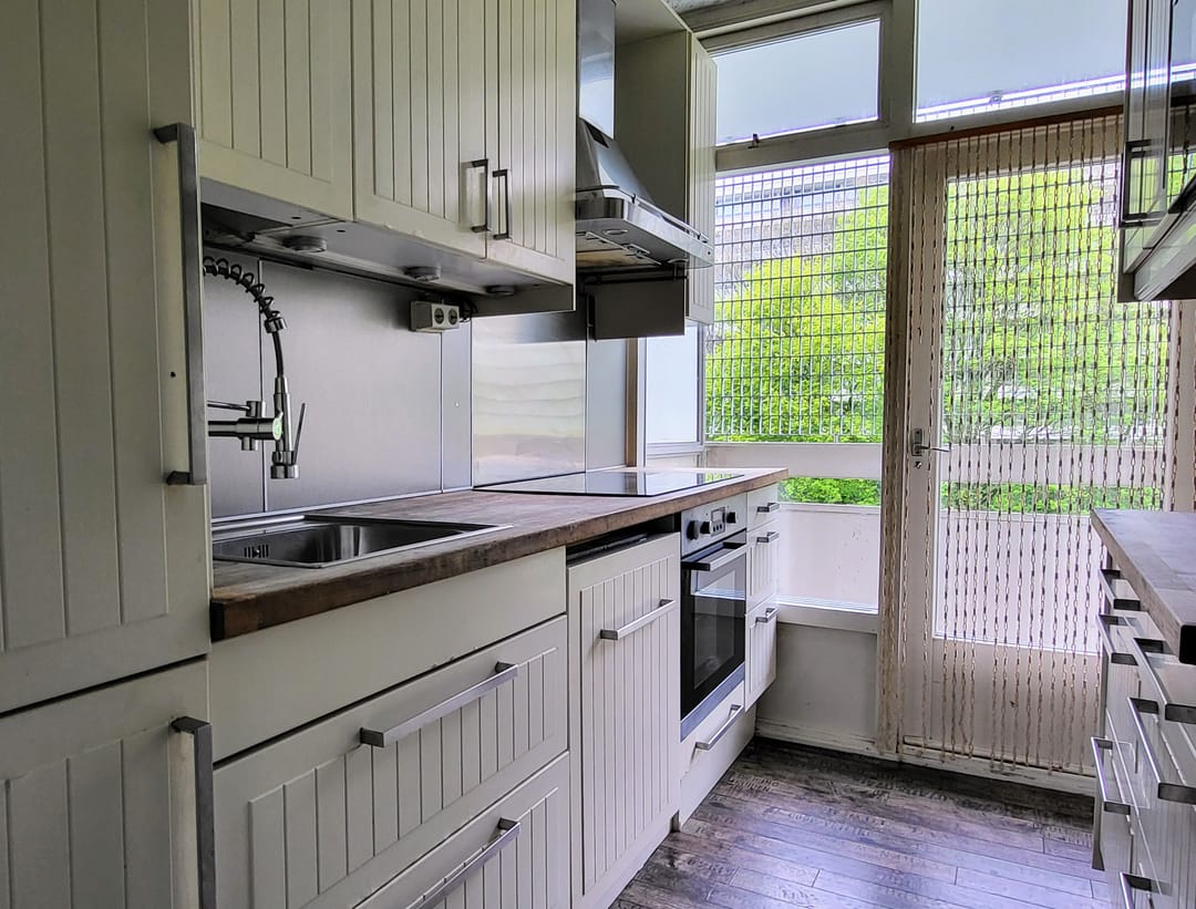 Spacious Apartment with Park View in Elsrijk — 8
