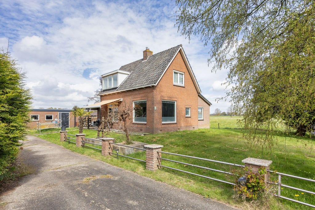 Rural Living with Spacious Plot and Outbuildings in Jubbega — 36