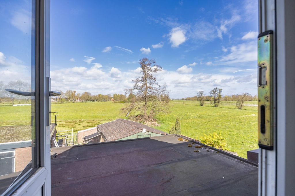 Rural Living with Spacious Plot and Outbuildings in Jubbega — 26