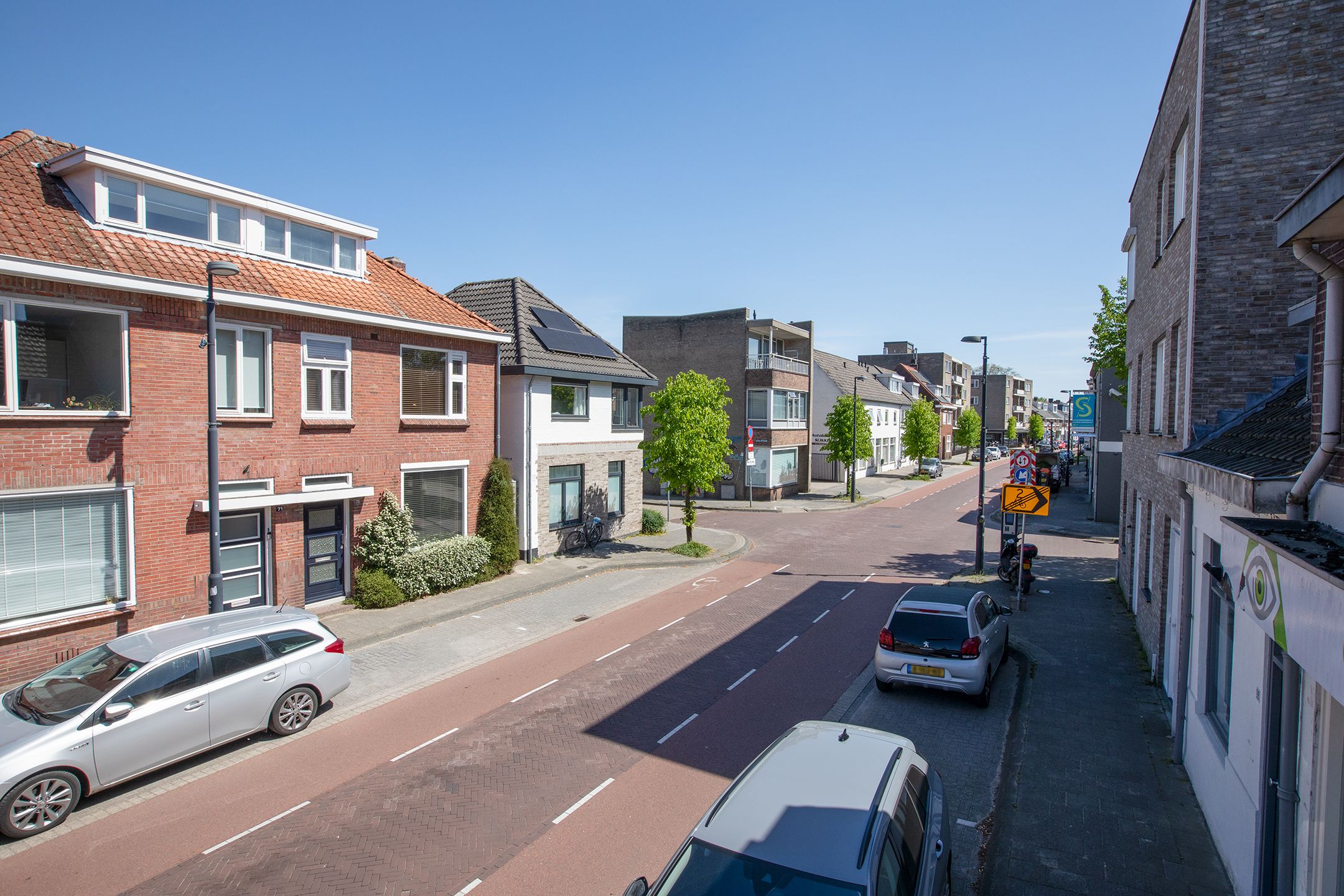 Characteristic 1930s Semi-Detached Home in Eindhoven City Center — 36