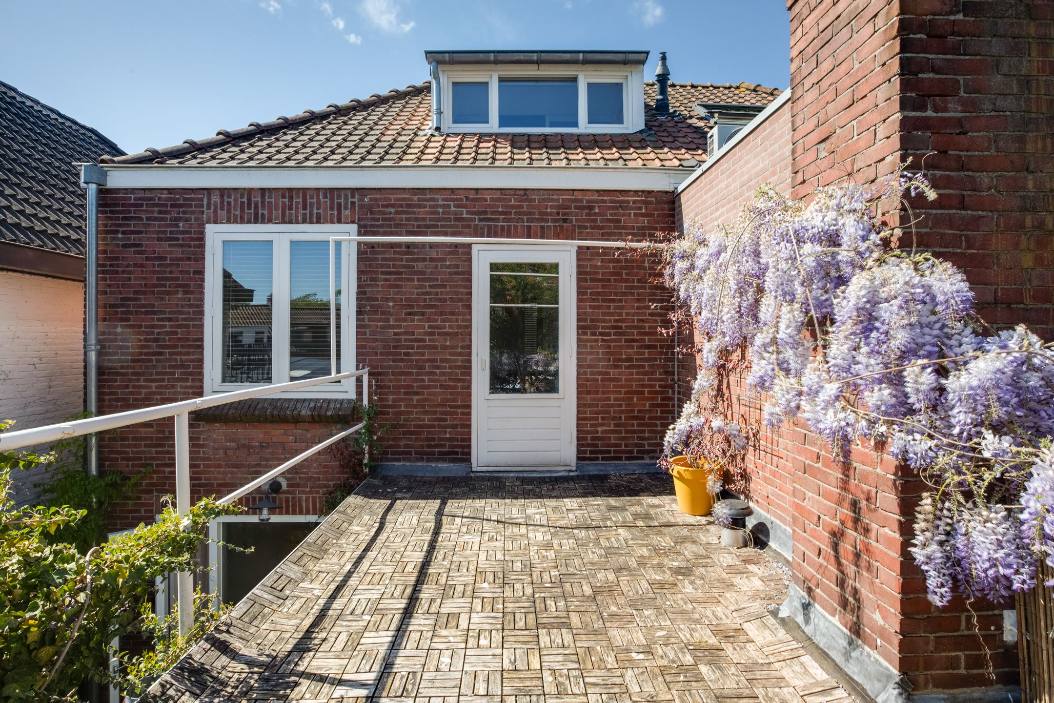 Characteristic 1930s Semi-Detached Home in Eindhoven City Center — 24