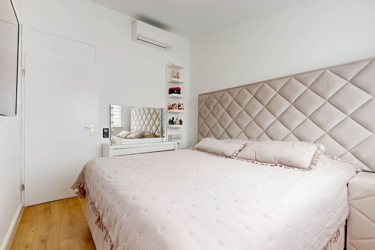 Move-in Ready Terraced Home with Sunroom and South-Facing Garden in Sliedrecht — 14