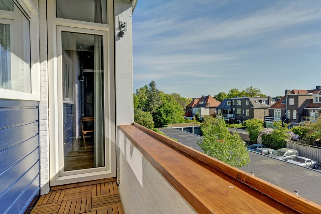 Renovated corner apartment with abundant natural light in sought-after Nijmegen neighbourhood — 16