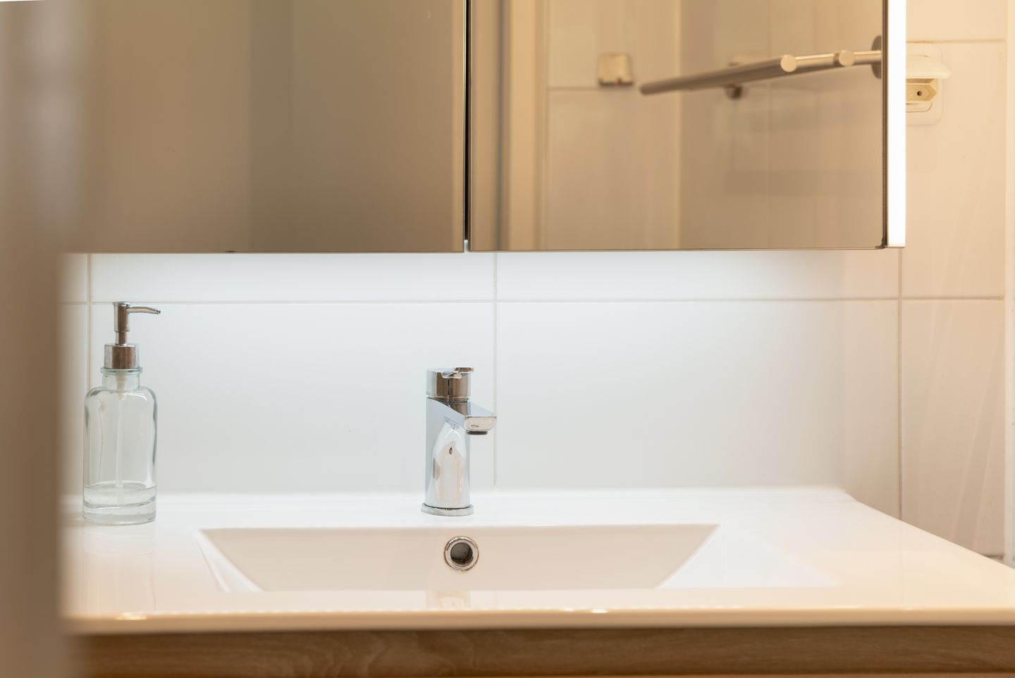 Spacious 4-room apartment with south-facing balcony in quiet Amsterdam-Noord — 20