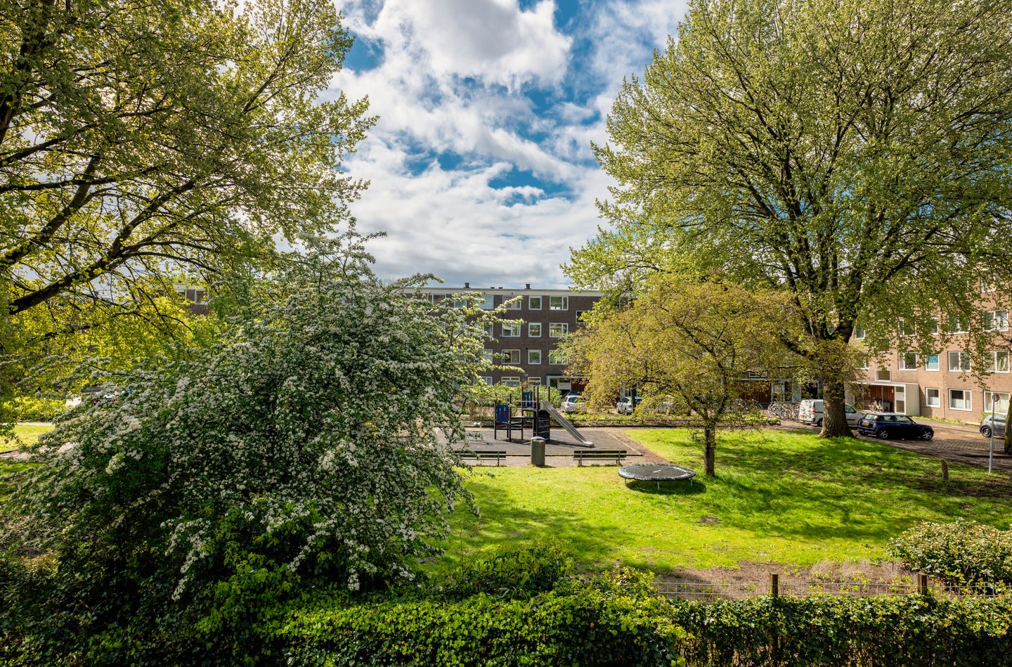 Spacious 4-room apartment with south-facing balcony in quiet Amsterdam-Noord — 25