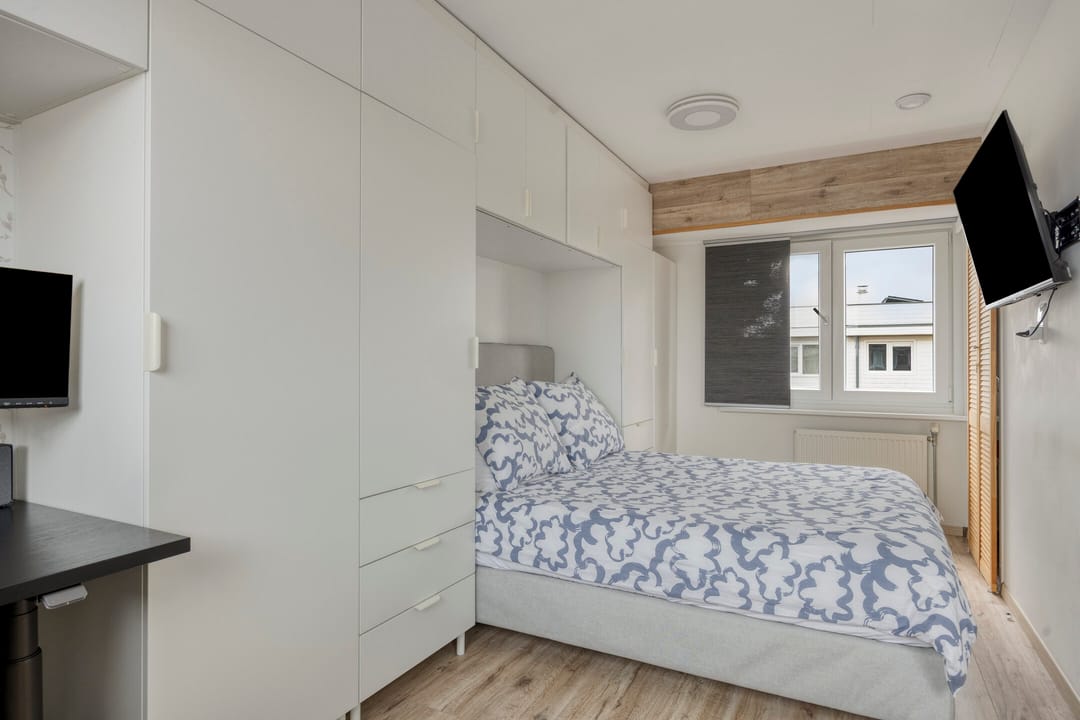 Stylish and Fully Renovated Family Home with Sunny Garden in Popular Haarlem Neighborhood — 26