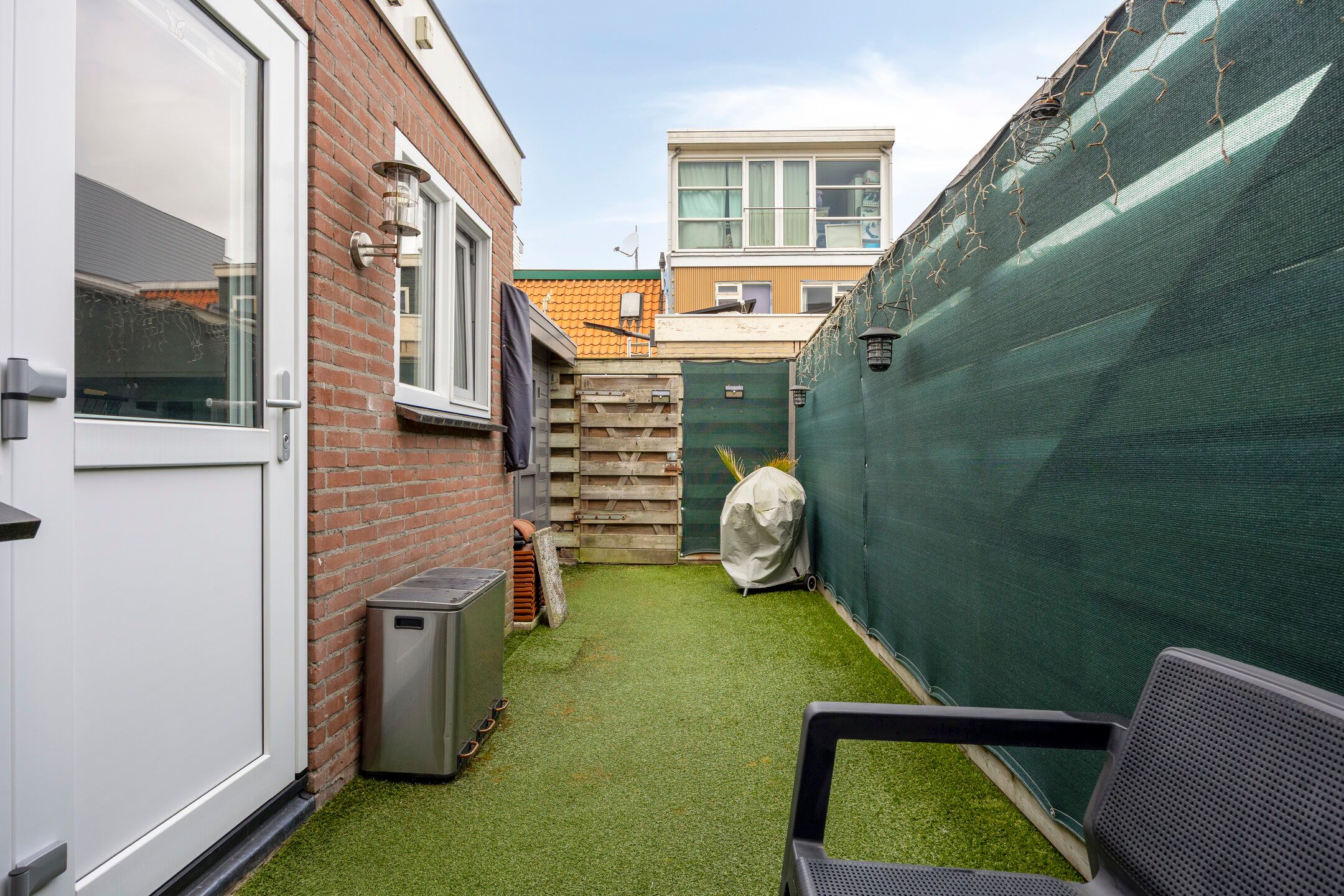 Stylish and Fully Renovated Family Home with Sunny Garden in Popular Haarlem Neighborhood — 12