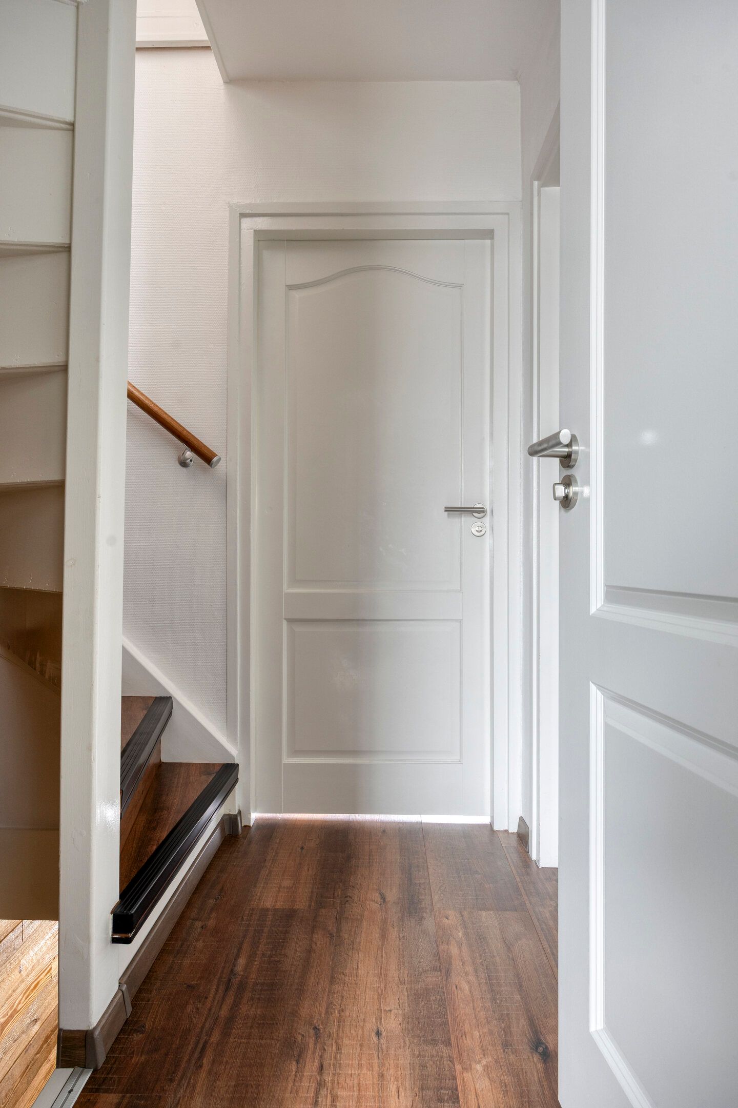 Stylish and Fully Renovated Family Home with Sunny Garden in Popular Haarlem Neighborhood — 24