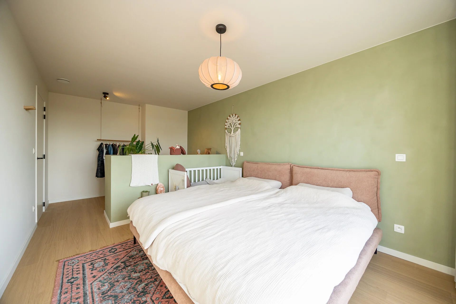 Stijlvolle nieuwbouw 2-onder-1-kapwoning nabij Nederlands grens met A-label en ruime tuin — 18