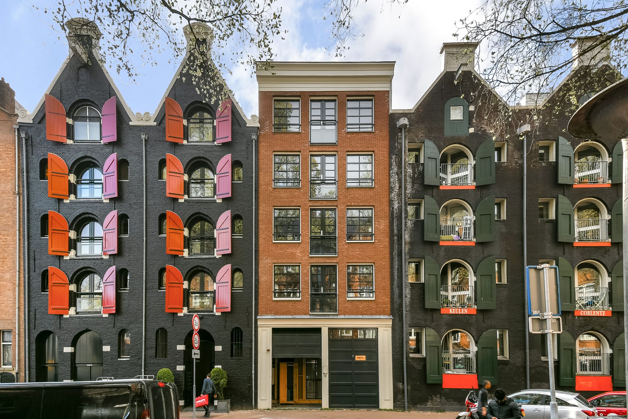 Photo 3 of Nieuwe Uilenburgerstraat 9-G