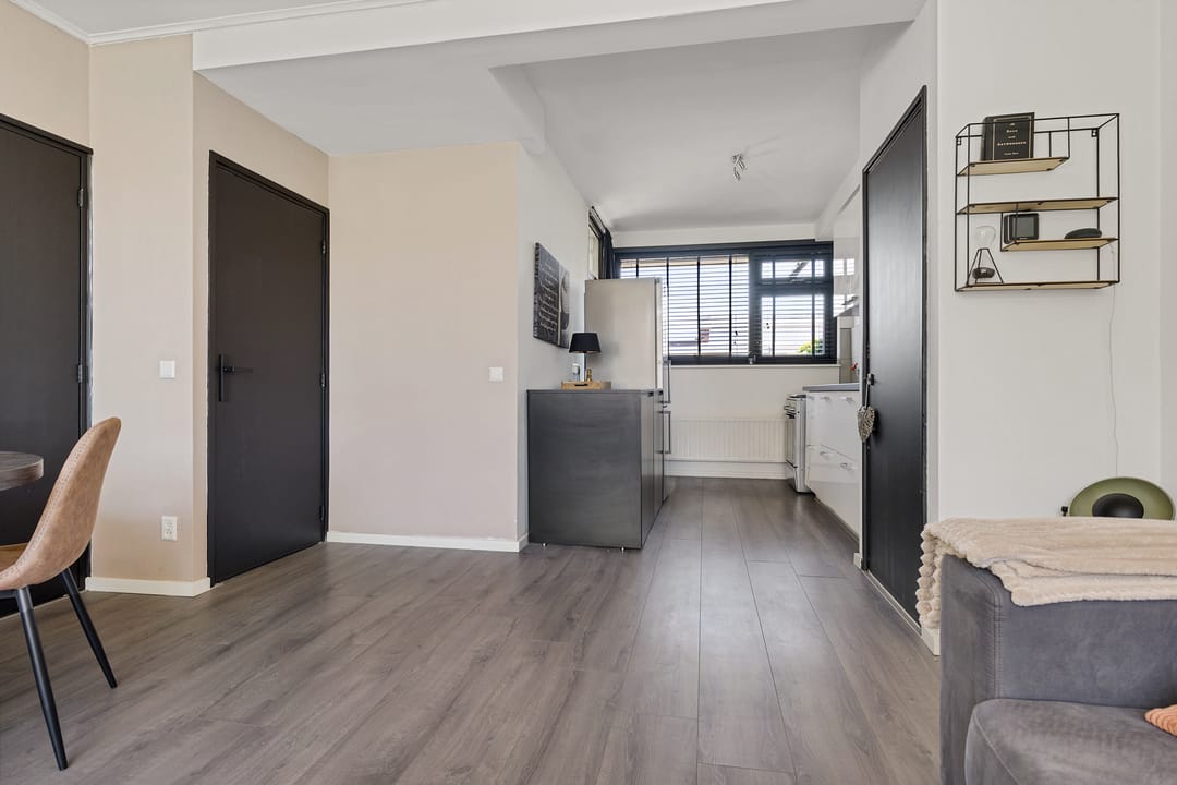 Ground floor apartment with 3 bedrooms and two gardens in Alphen aan den Rijn — 16