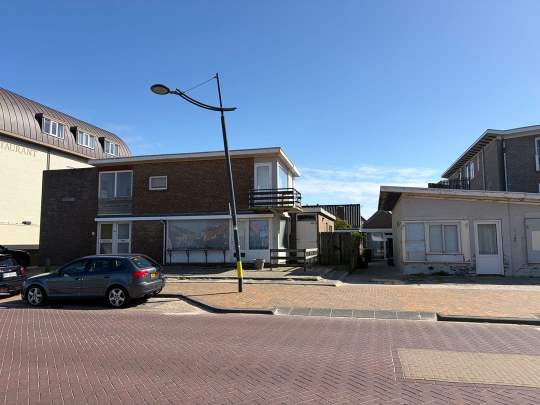 Photo 11 of Zeeweg 37