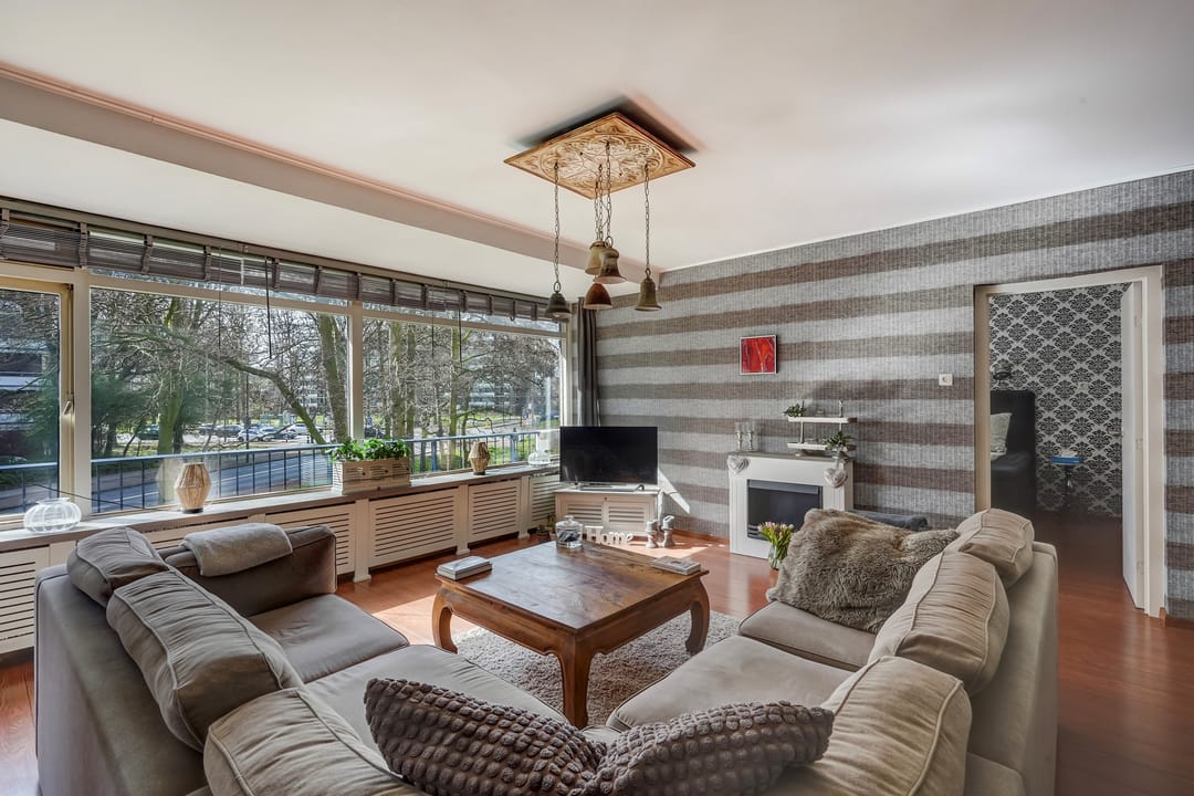 Spacious corner apartment with sunny south-facing balconies in Rijswijk — 26