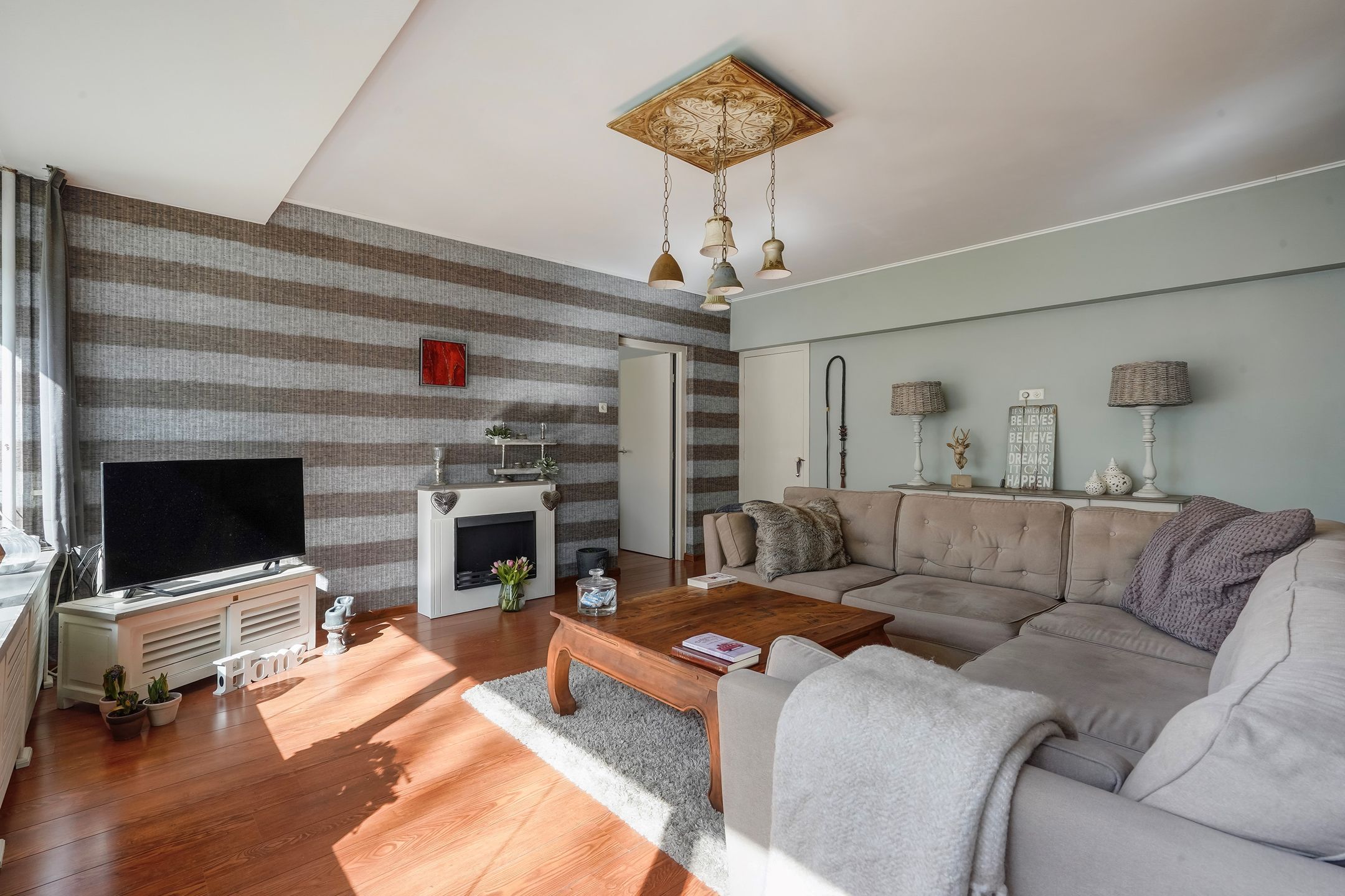 Spacious corner apartment with sunny south-facing balconies in Rijswijk — 27