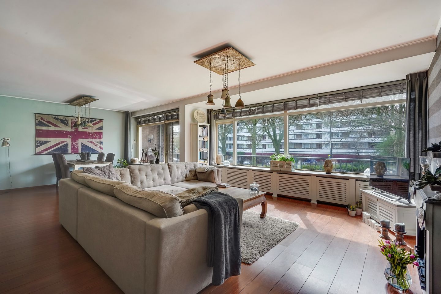 Spacious corner apartment with sunny south-facing balconies in Rijswijk — 25