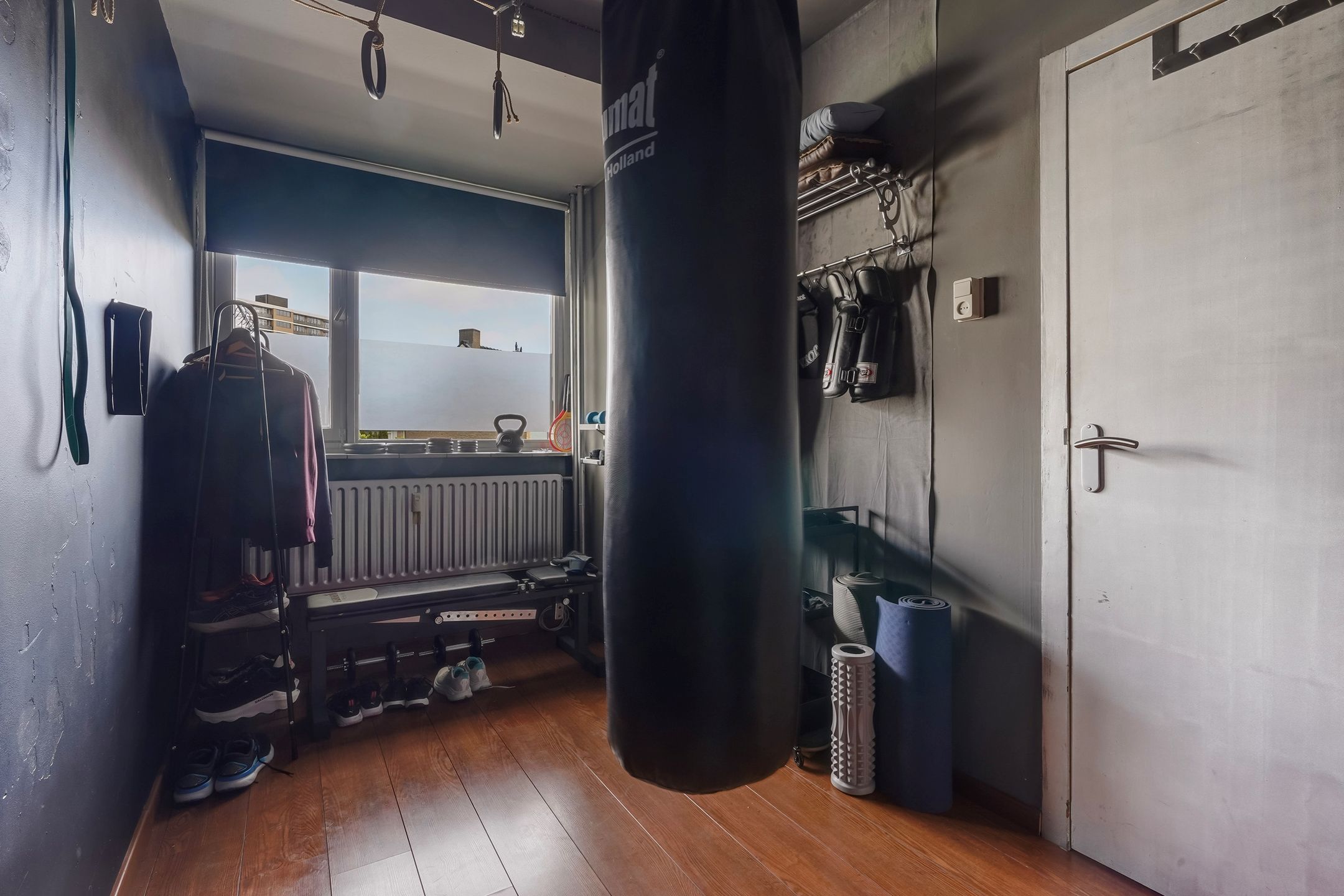 Spacious corner apartment with sunny south-facing balconies in Rijswijk — 42