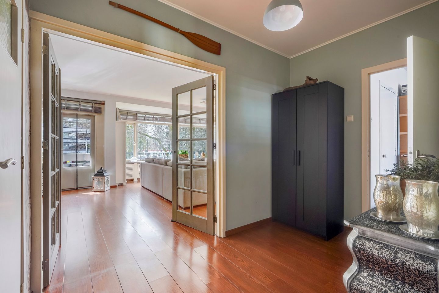 Spacious corner apartment with sunny south-facing balconies in Rijswijk — 20