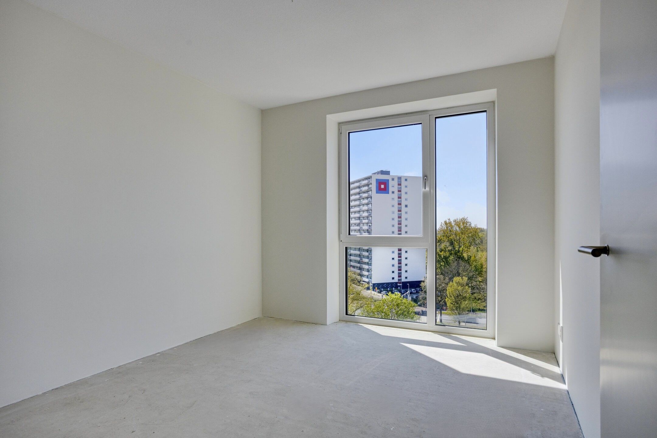Luxury A++ Apartment with Panoramic Views in The Hague — 18