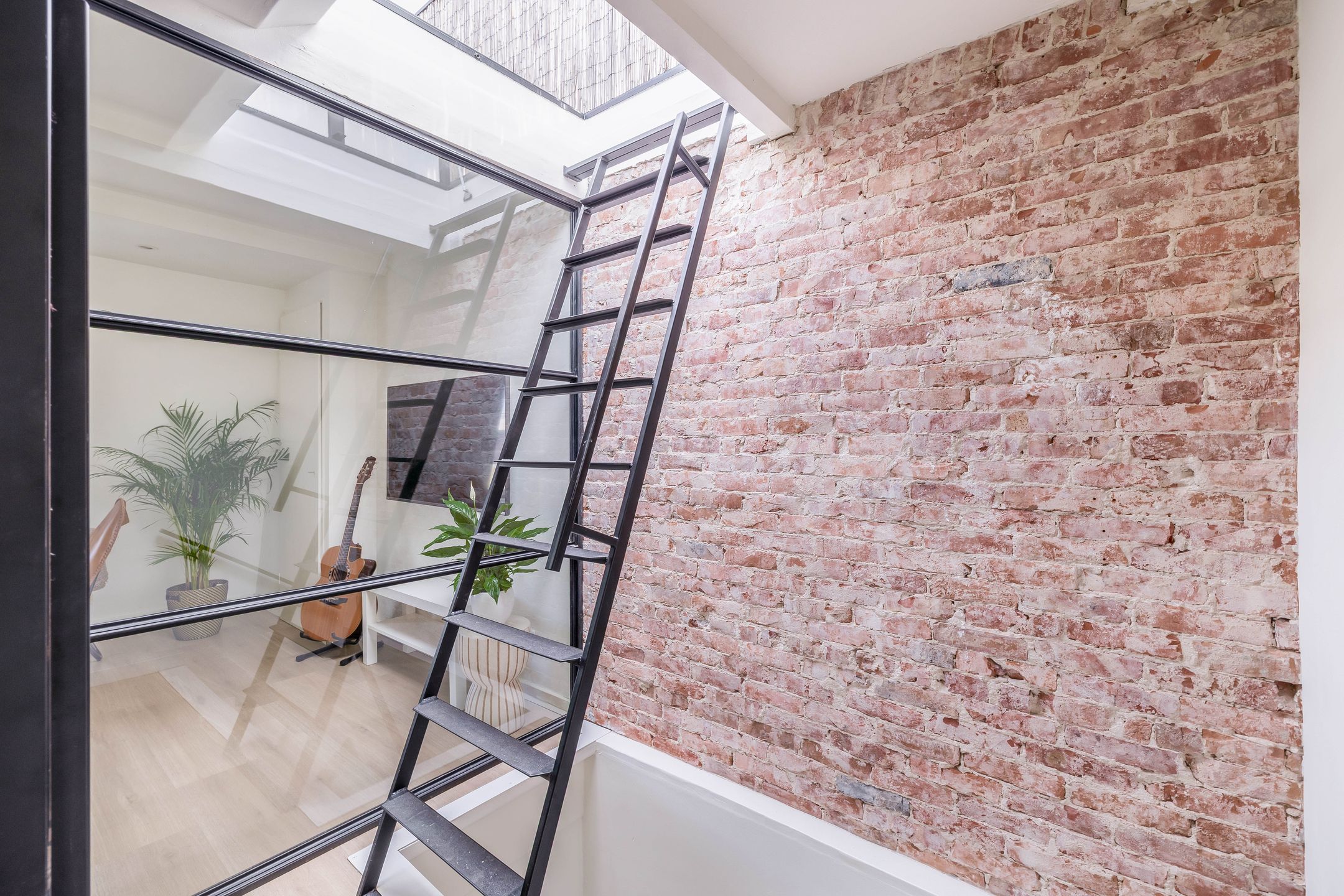 Photo 3 of Van Ostadestraat 374-4