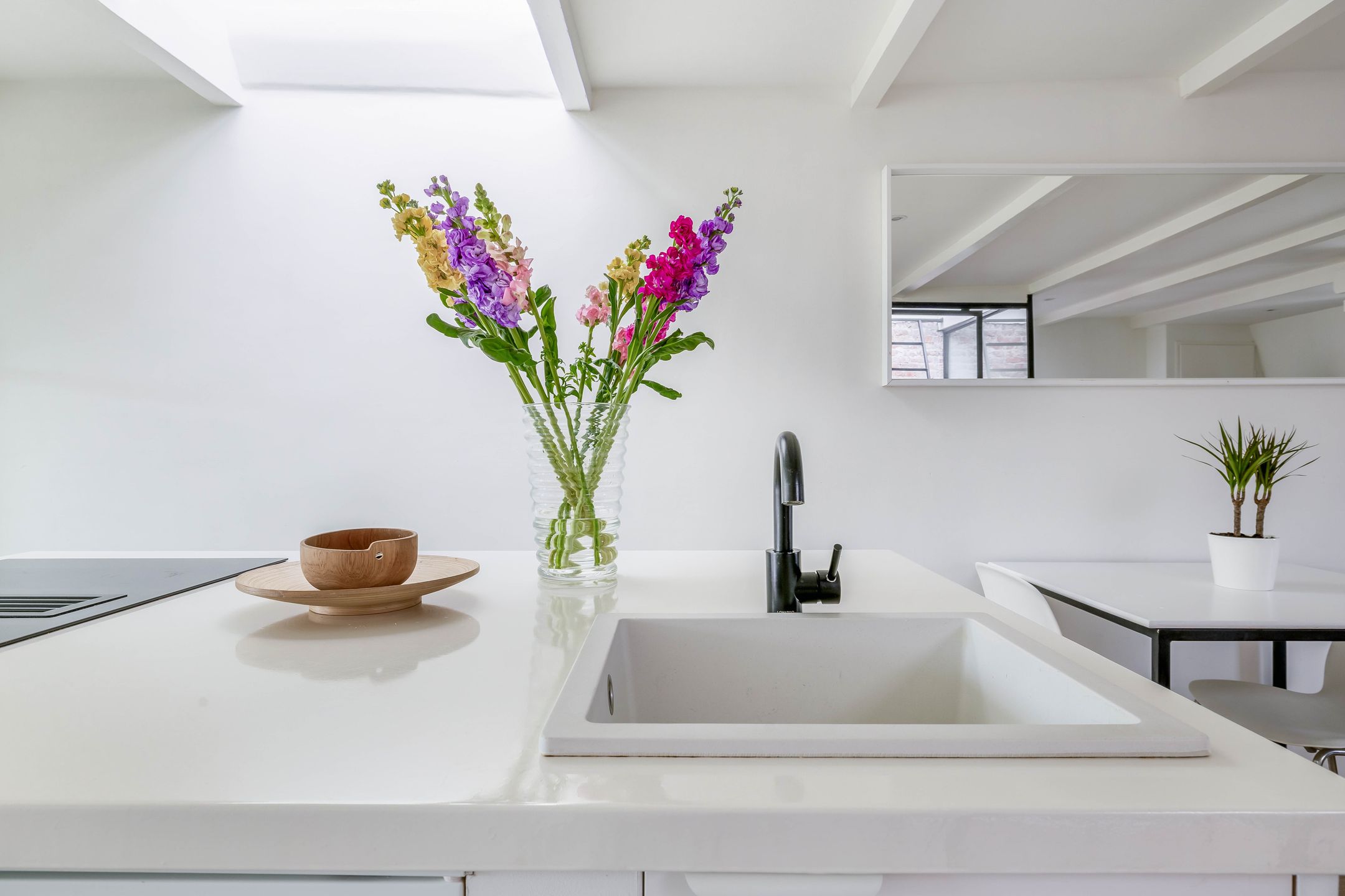 Renovated Fourth-Floor Apartment with Rooftop Terrace in De Pijp — 12