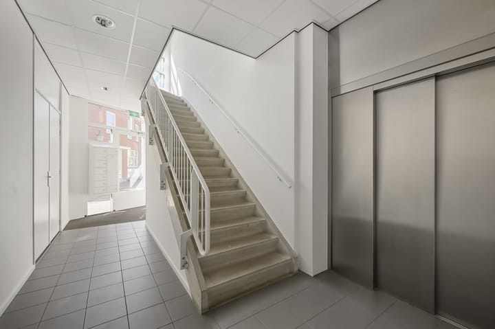 Photo 2 of Zuiderkerkstraat 49