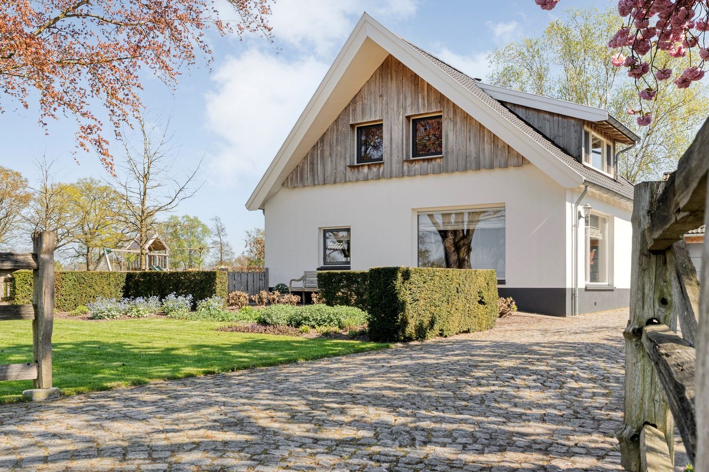 Photo 64 of Rheezerweg 72