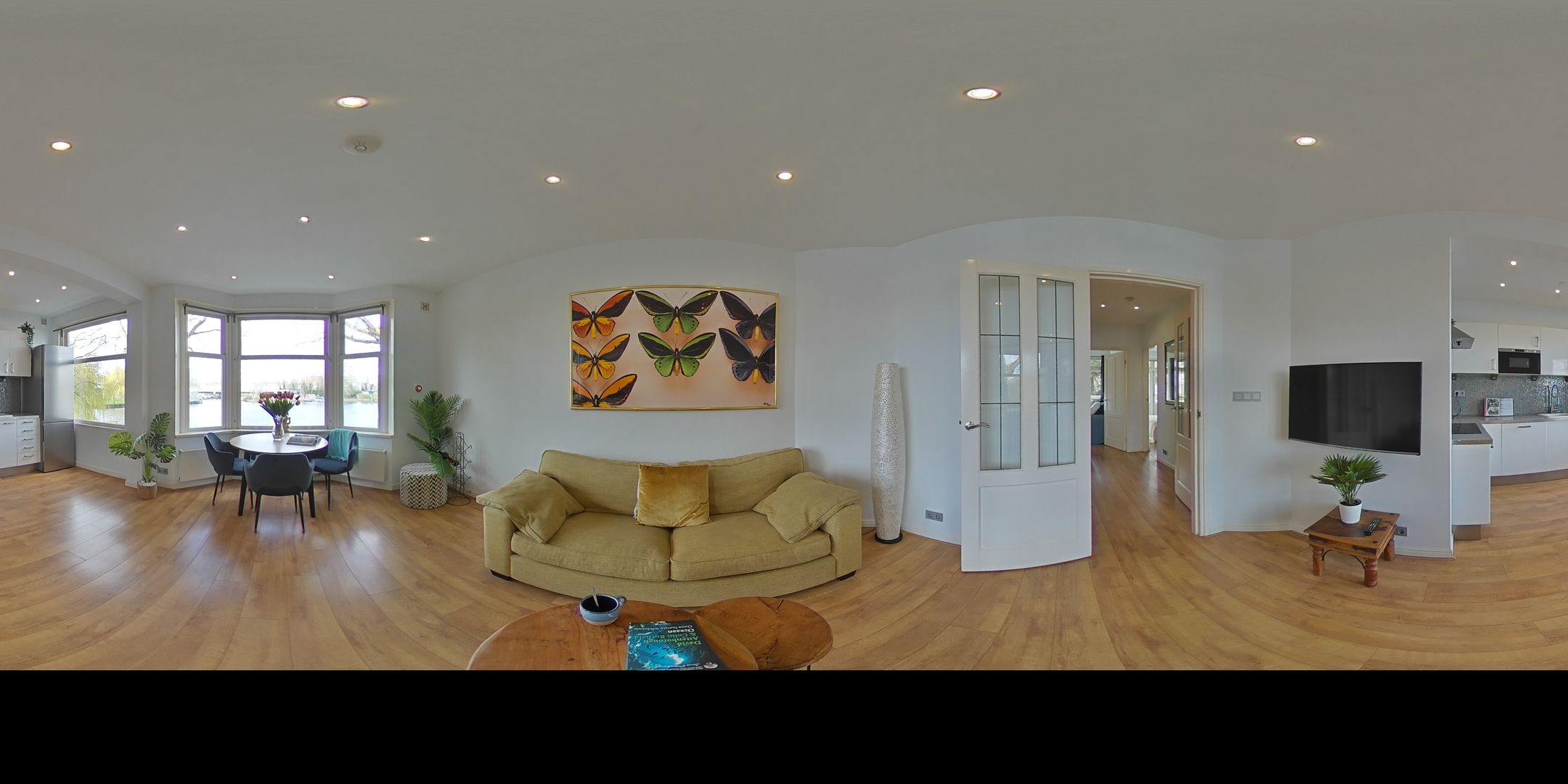 Elegant Renovated Apartment with Water Views — 36
