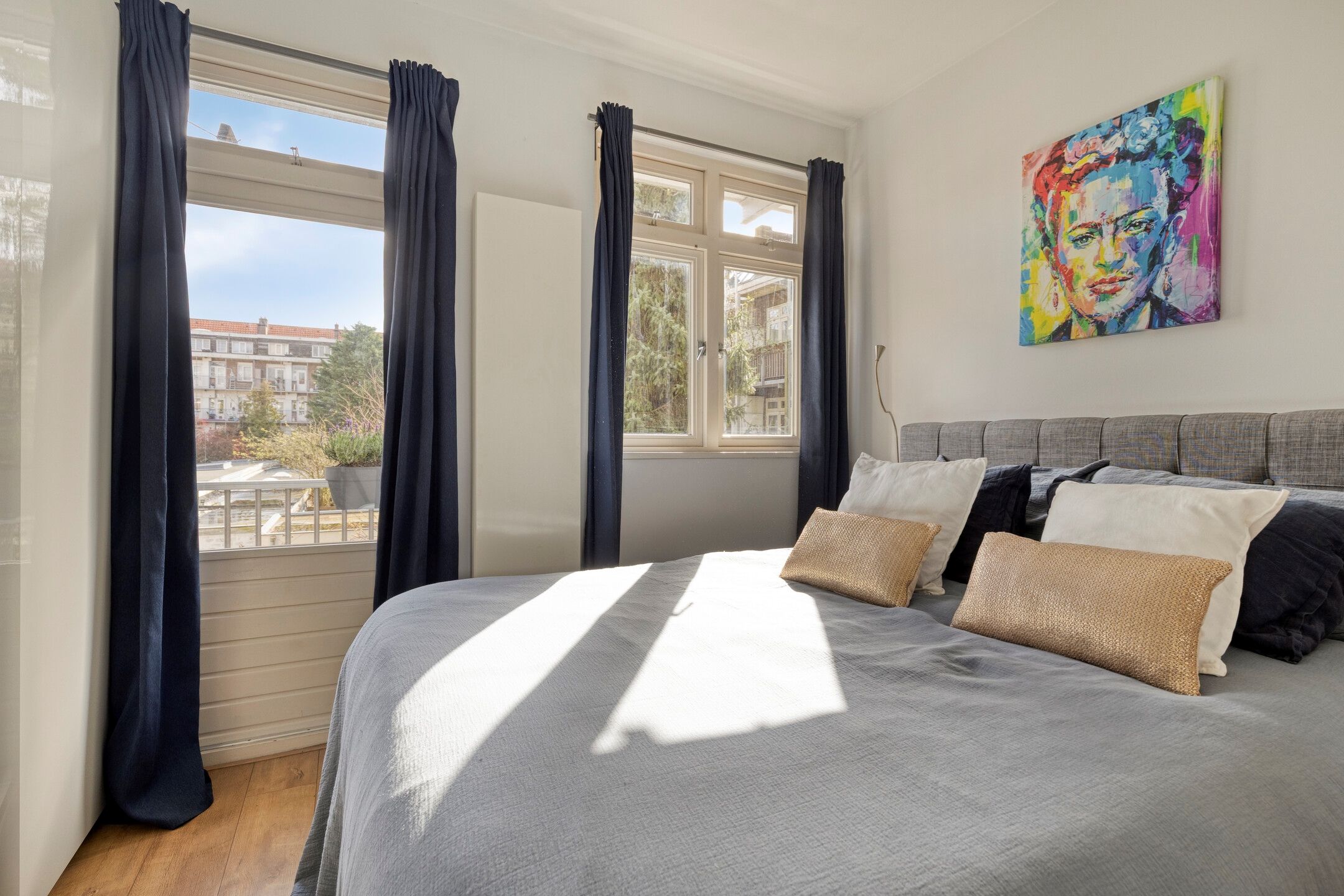 Elegant Renovated Apartment with Water Views — 18