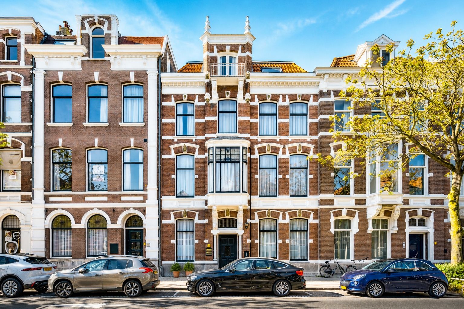 Photo 3 of Laan Copes van Cattenburch 62-C