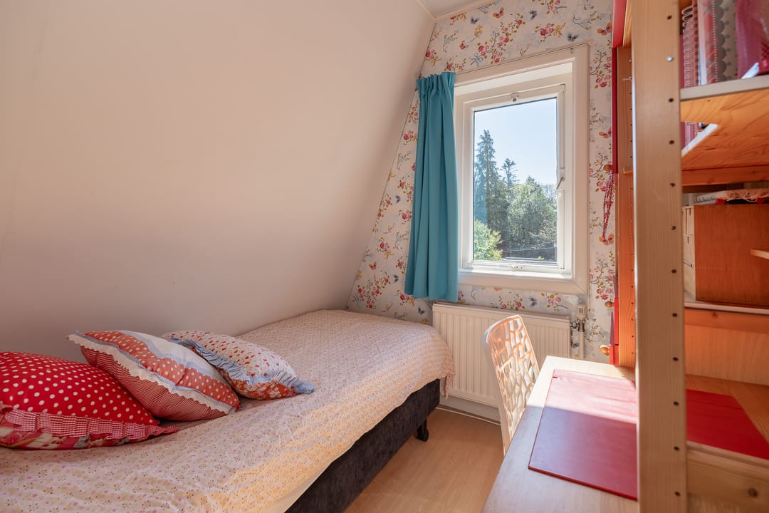 Photo 32 of Traaij 242