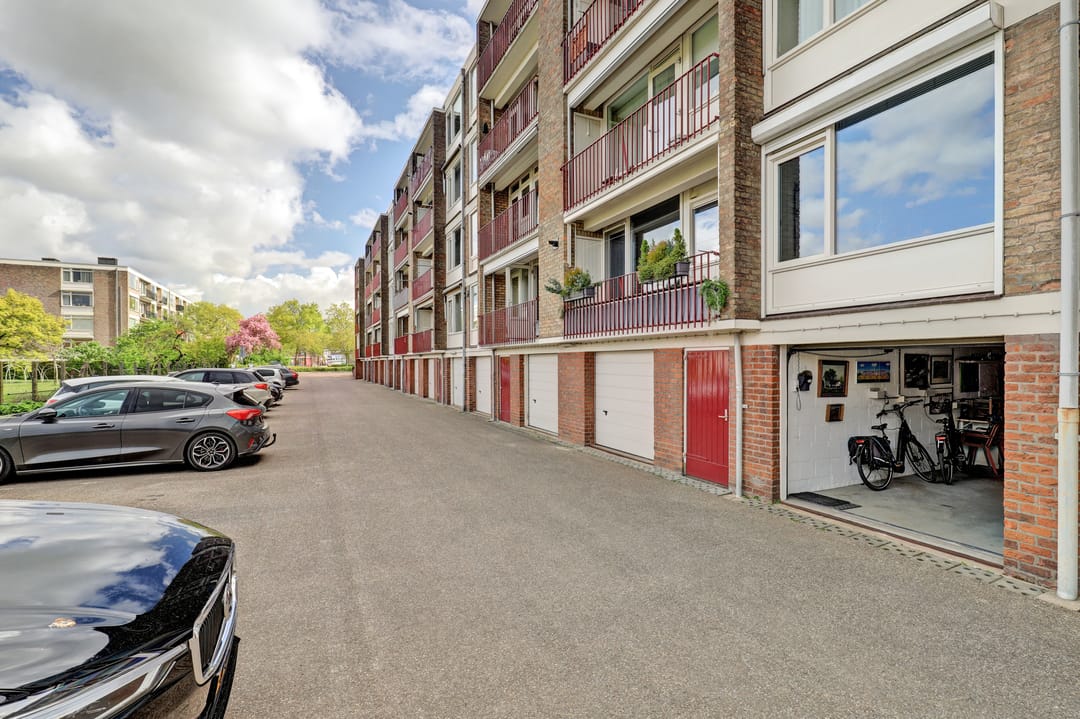 Photo 43 of Stadswal 34-A