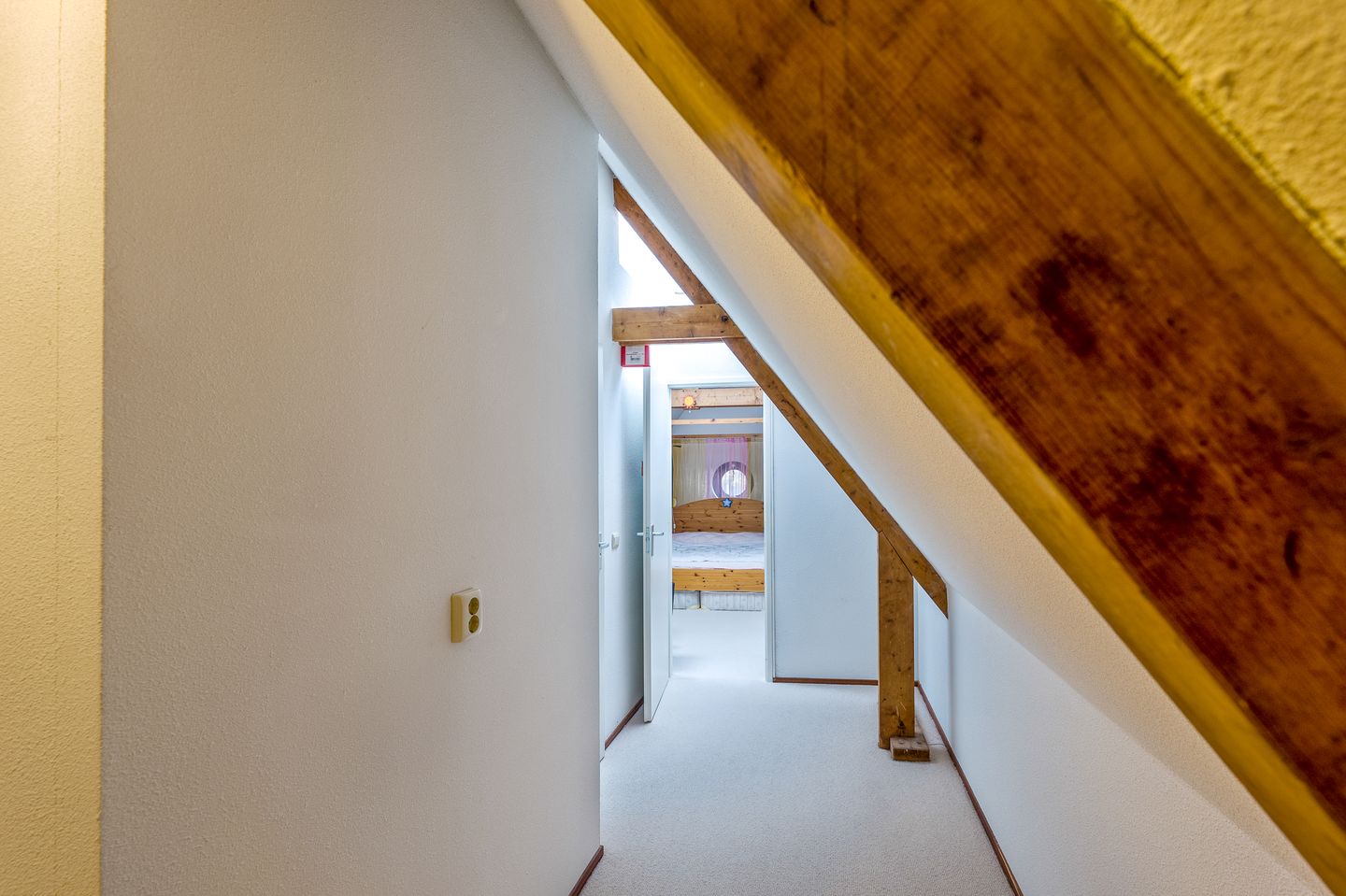 Photo 19 of Minckelersstraat 28-A
