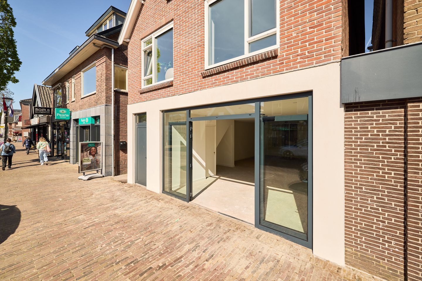 View photo 3 of Traaij 81