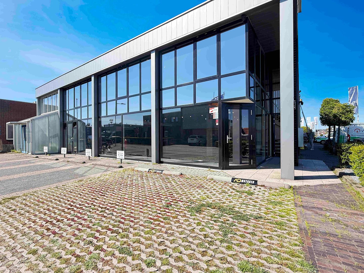 View photo 2 of Lijnbaan 65