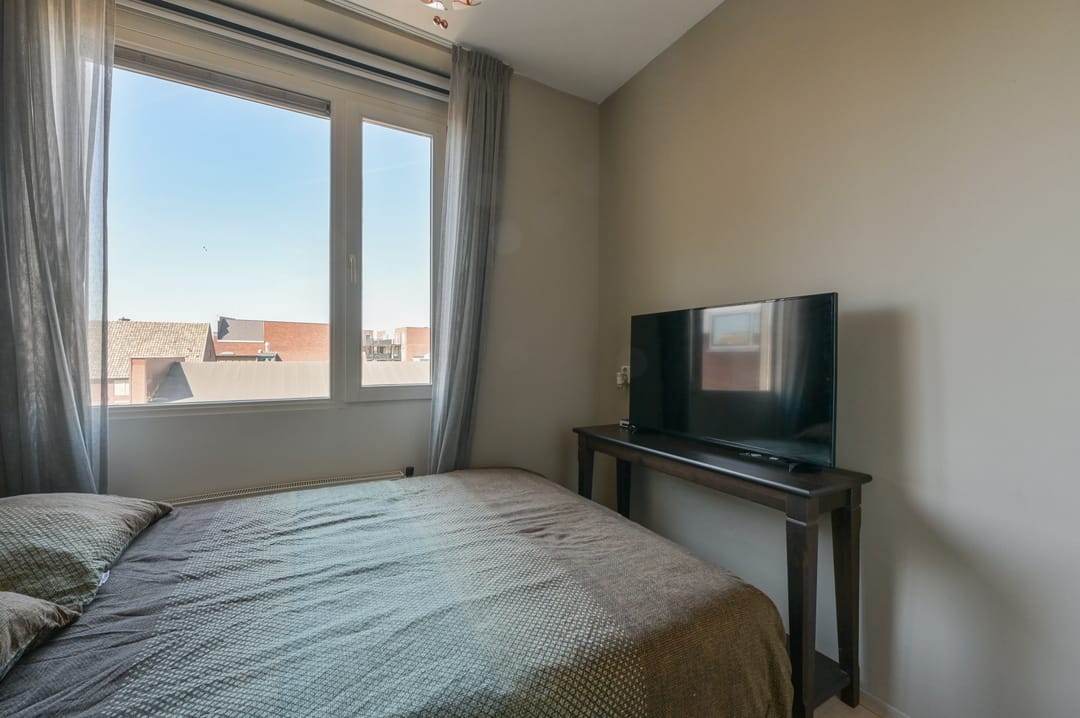Central three-room apartment with loggia and parking in Putten — 23
