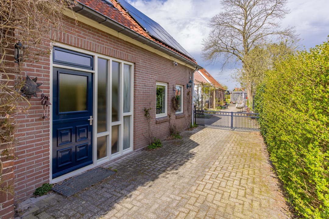 Photo 31 of Eeserstraat 23