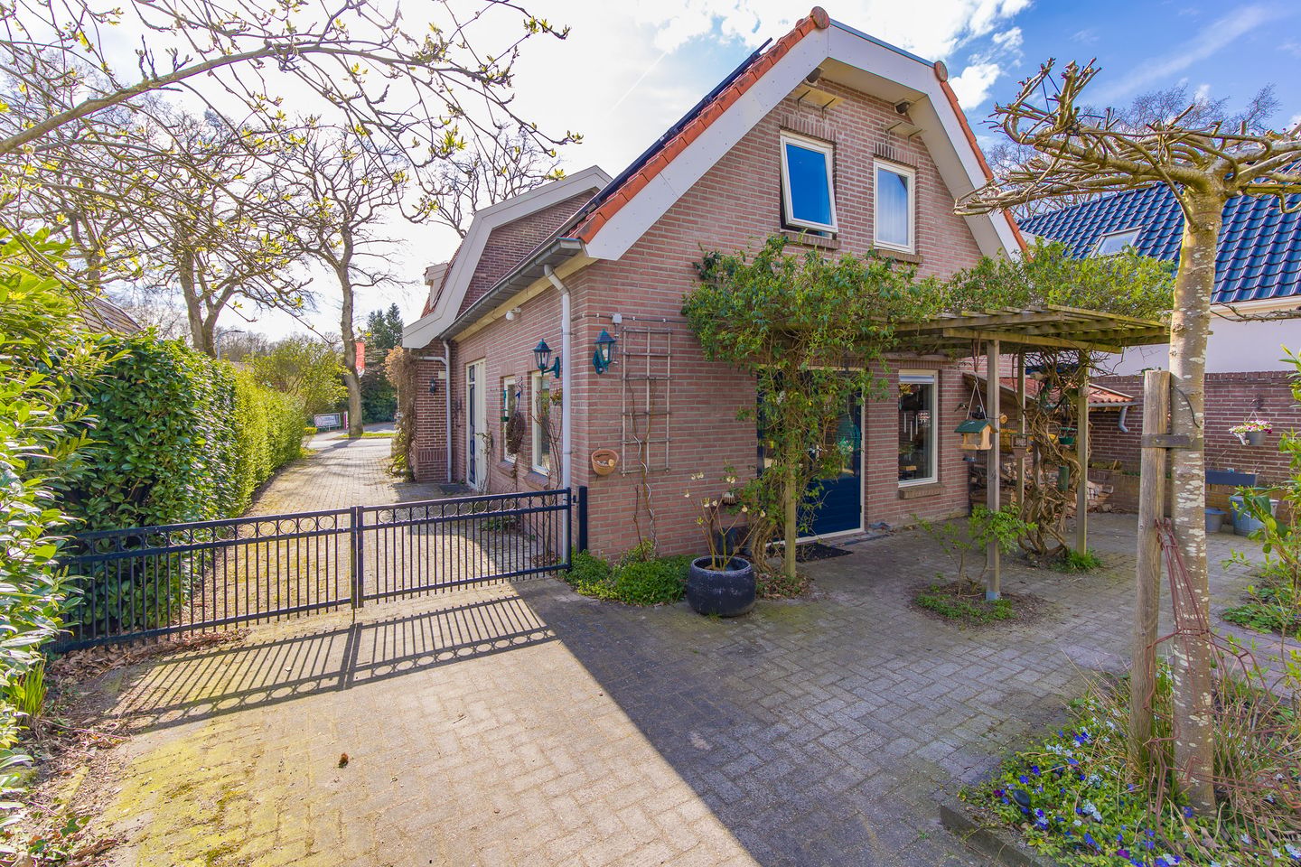 Photo 34 of Eeserstraat 23