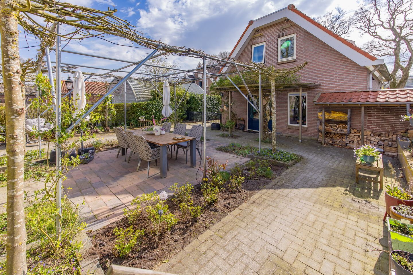 Photo 35 of Eeserstraat 23