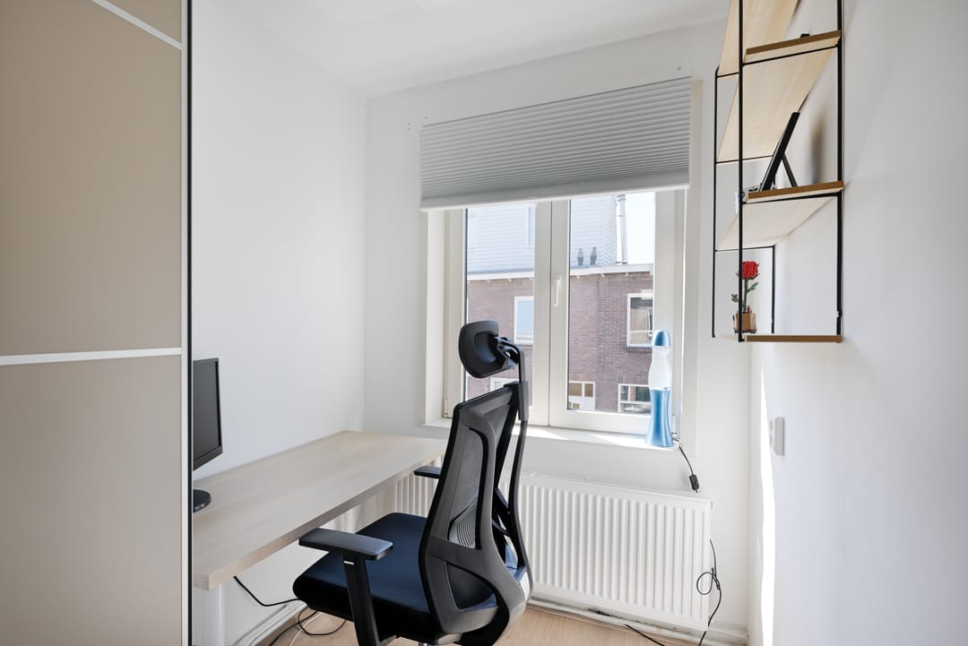 Photo 23 of Leeuwerikstraat 25