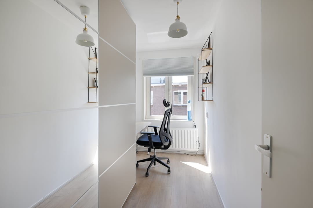 Photo 22 of Leeuwerikstraat 25