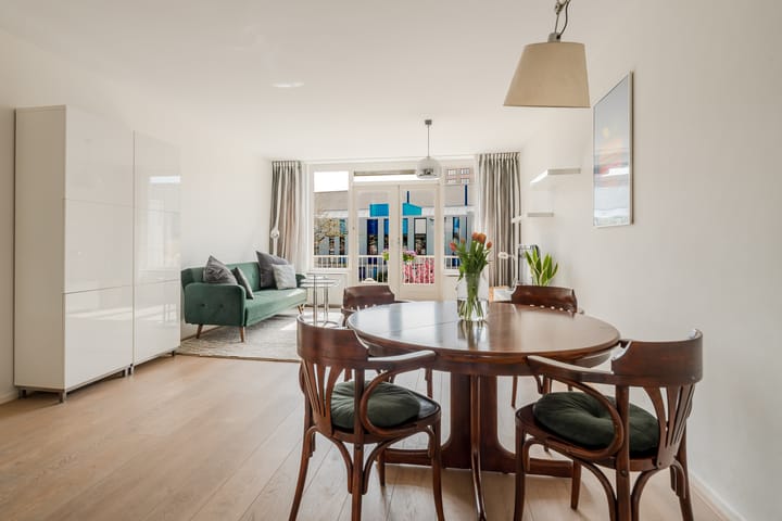 Photo 2 of Lizzy Ansinghstraat 121