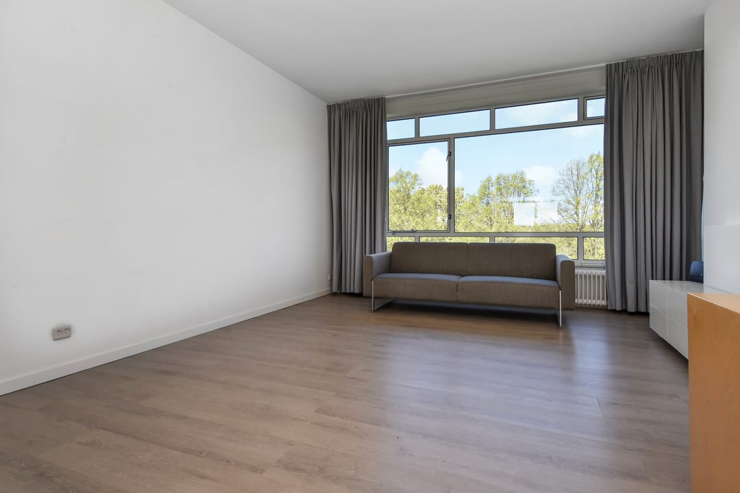 Photo 7 of Barnsteenhorst 386