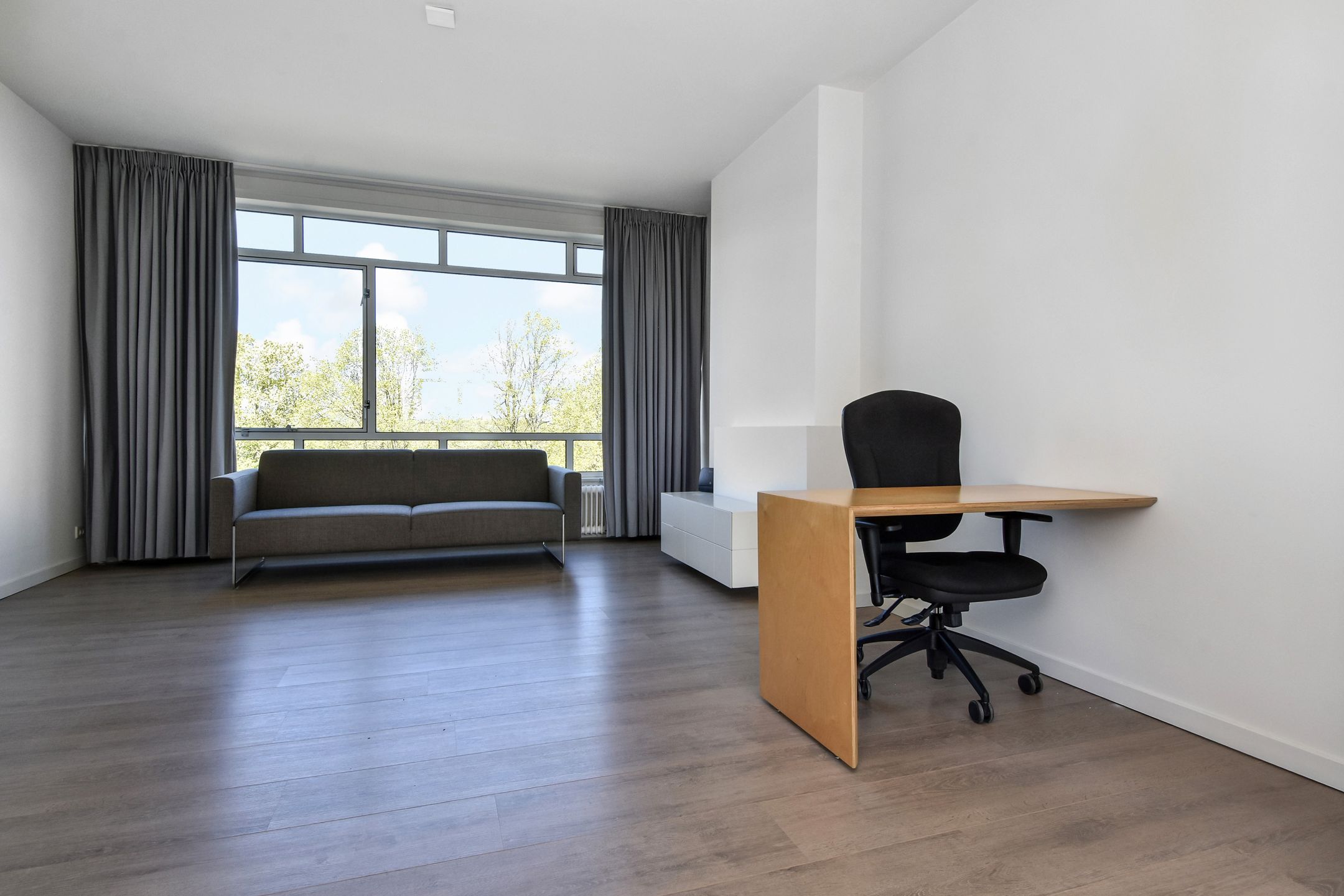 Photo 6 of Barnsteenhorst 386